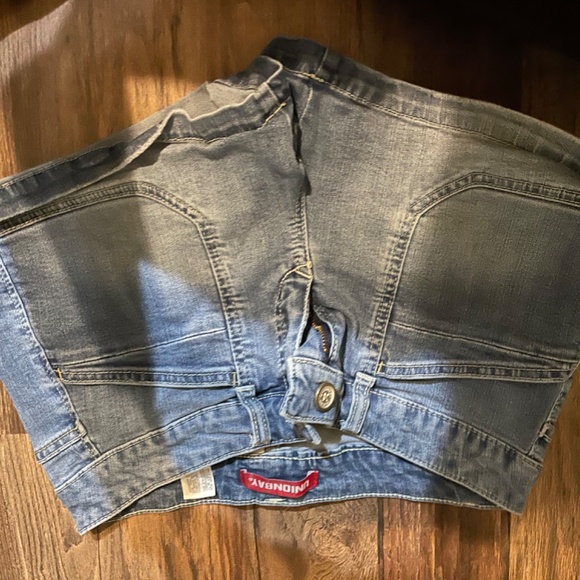 Clothes - Picture 6 of 16